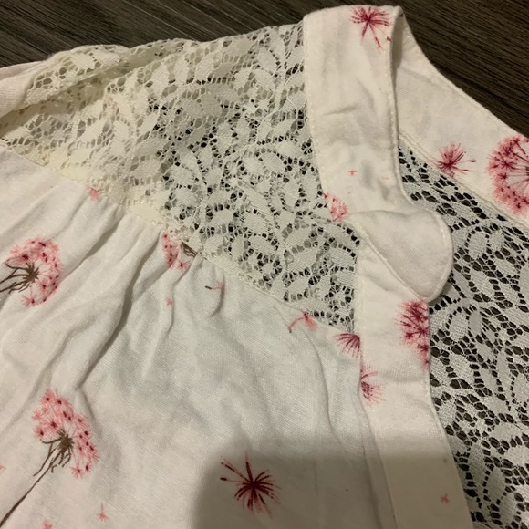 Ricki’s cream top pink dandelion print high low L - Picture 8 of 12